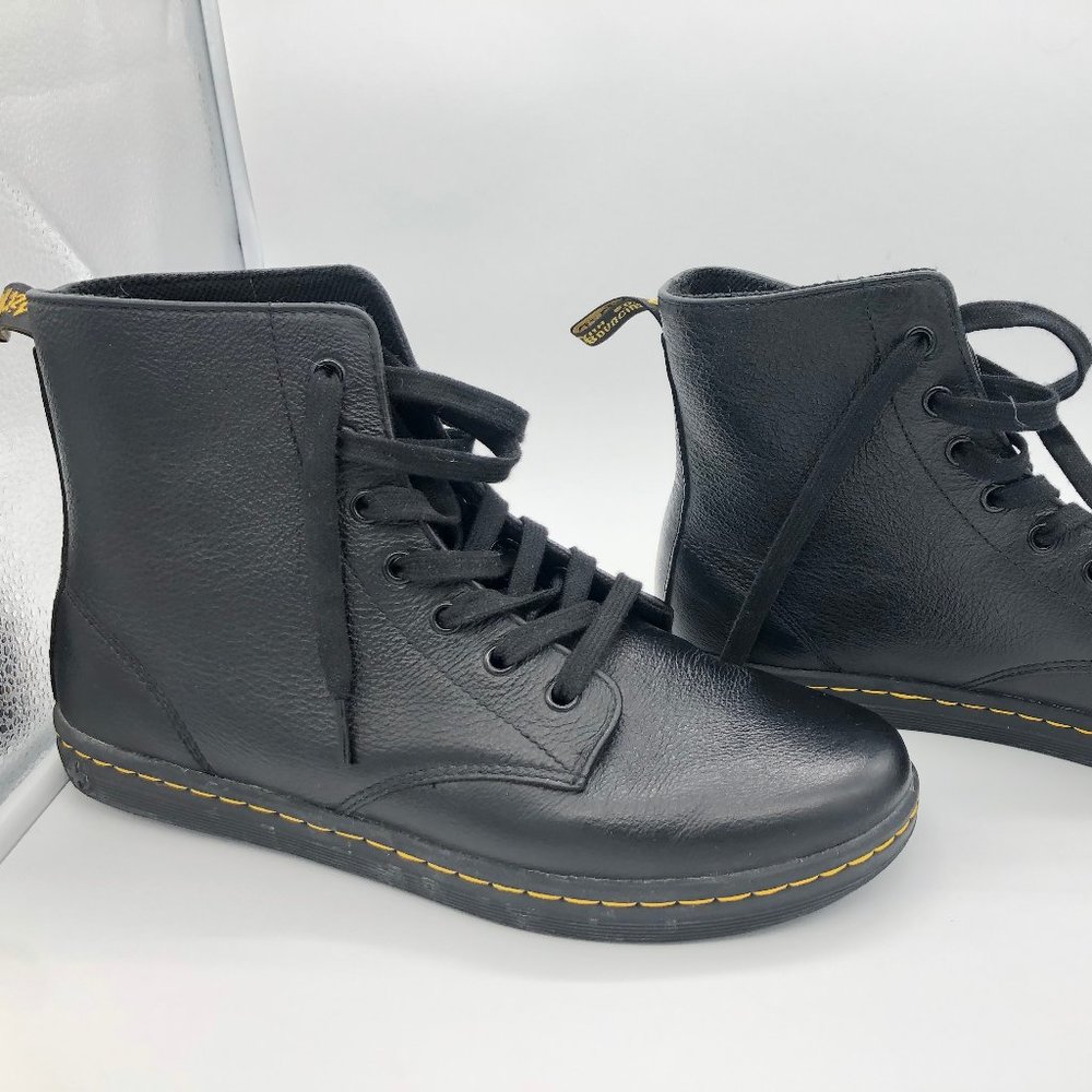 Dr. Martens Leyton 7-Eye Boot, Size 10 US Women
